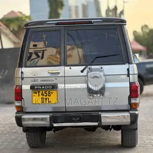Toyota Land Cruiser Prado 2000 Silver