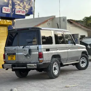 Toyota Land Cruiser Prado 2000 Silver