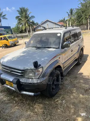 Toyota Land Cruiser Prado 2005 Silver