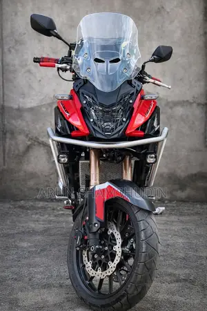 Honda CB 2023 Red