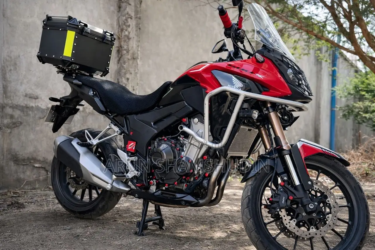 Honda CB 2023 Red