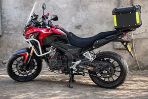 Honda CB 2023 Red