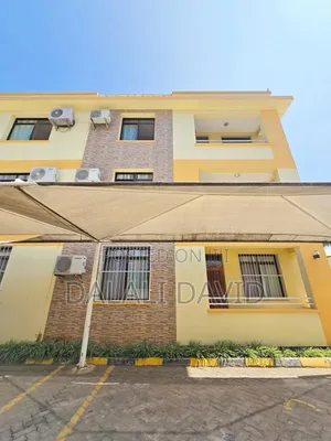 3bdrm Apartment in Oysterbay for rent