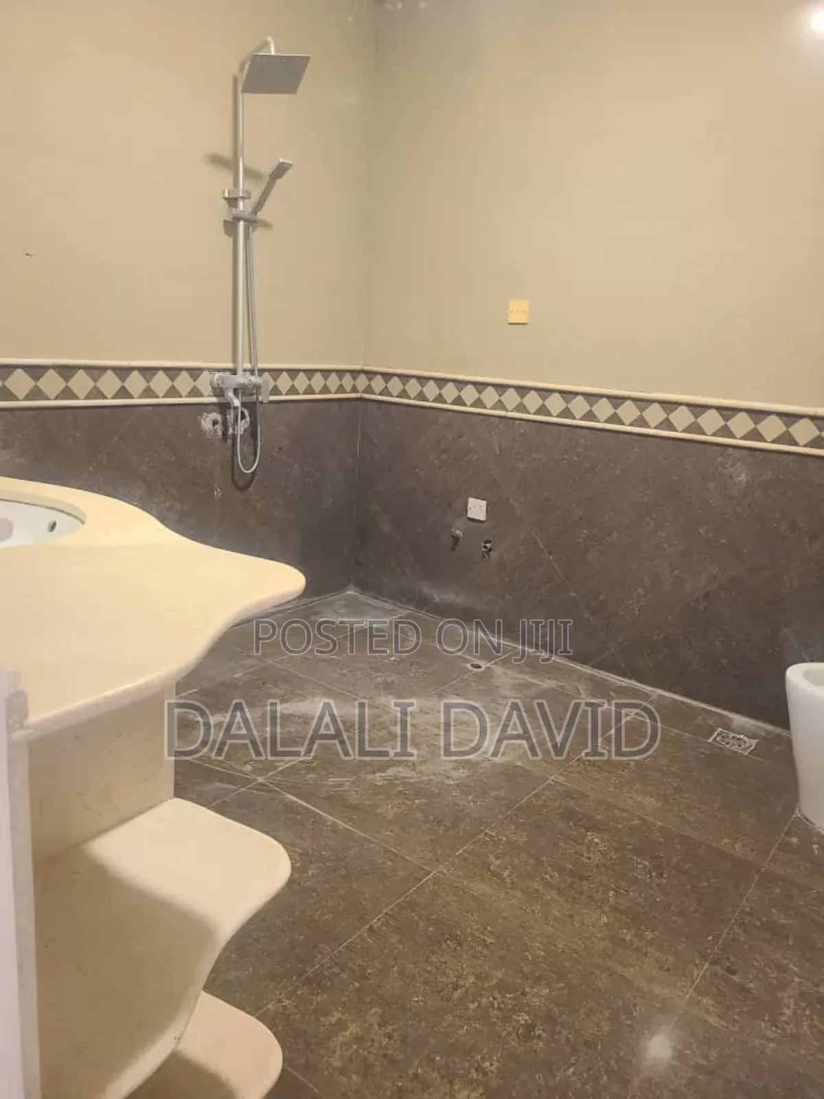 3bdrm Apartment in Oysterbay for rent
