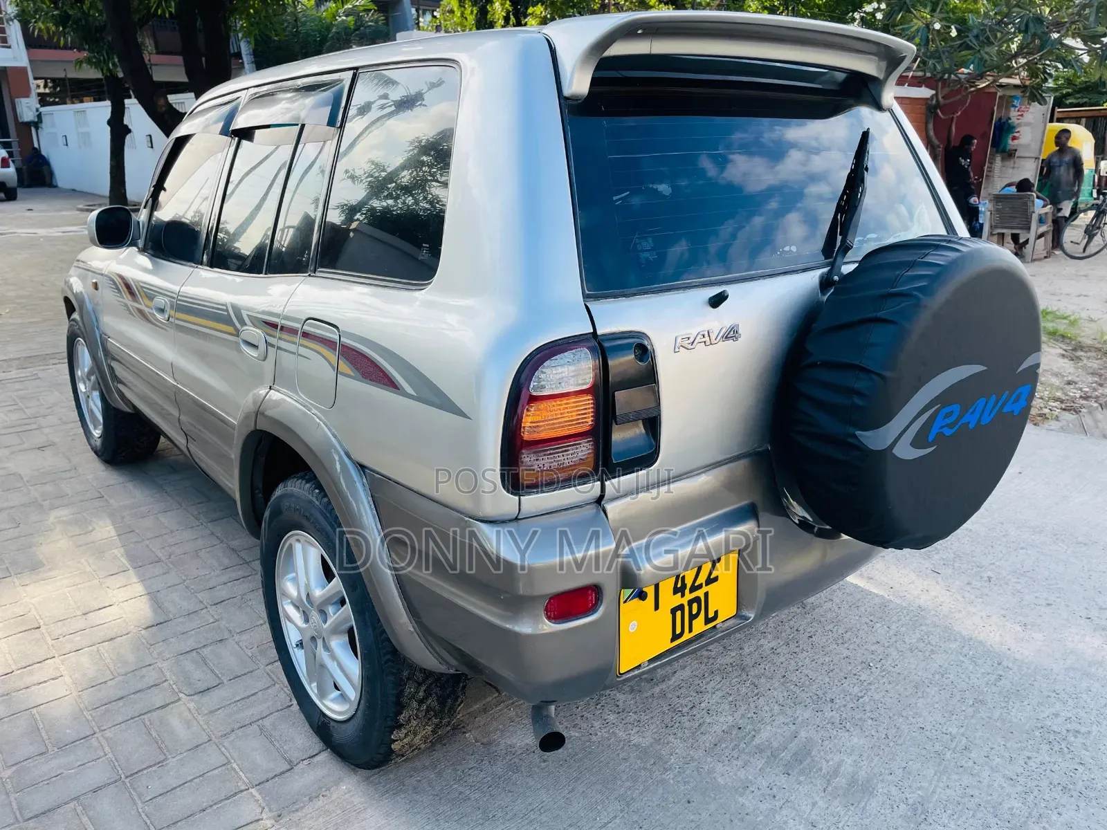 Toyota RAV4 1999 Silver