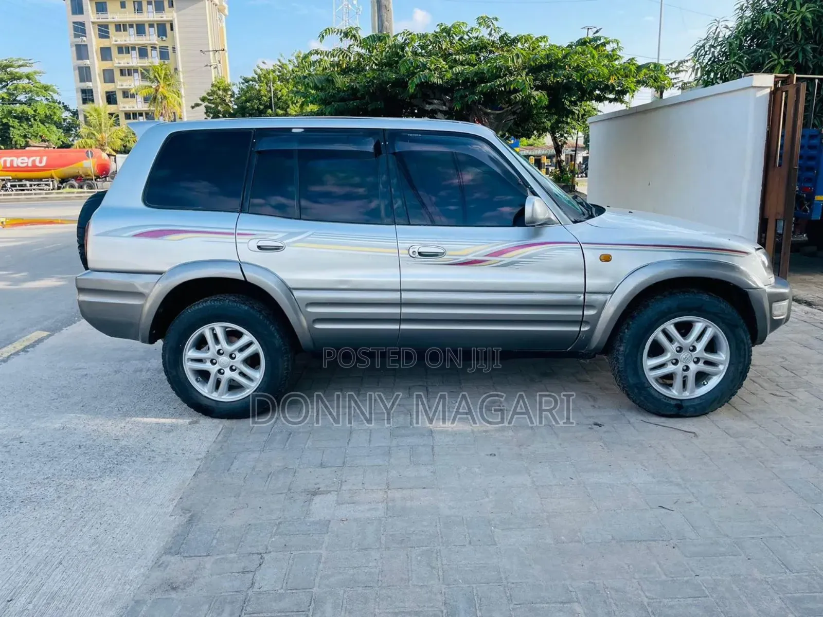 Toyota RAV4 1999 Silver