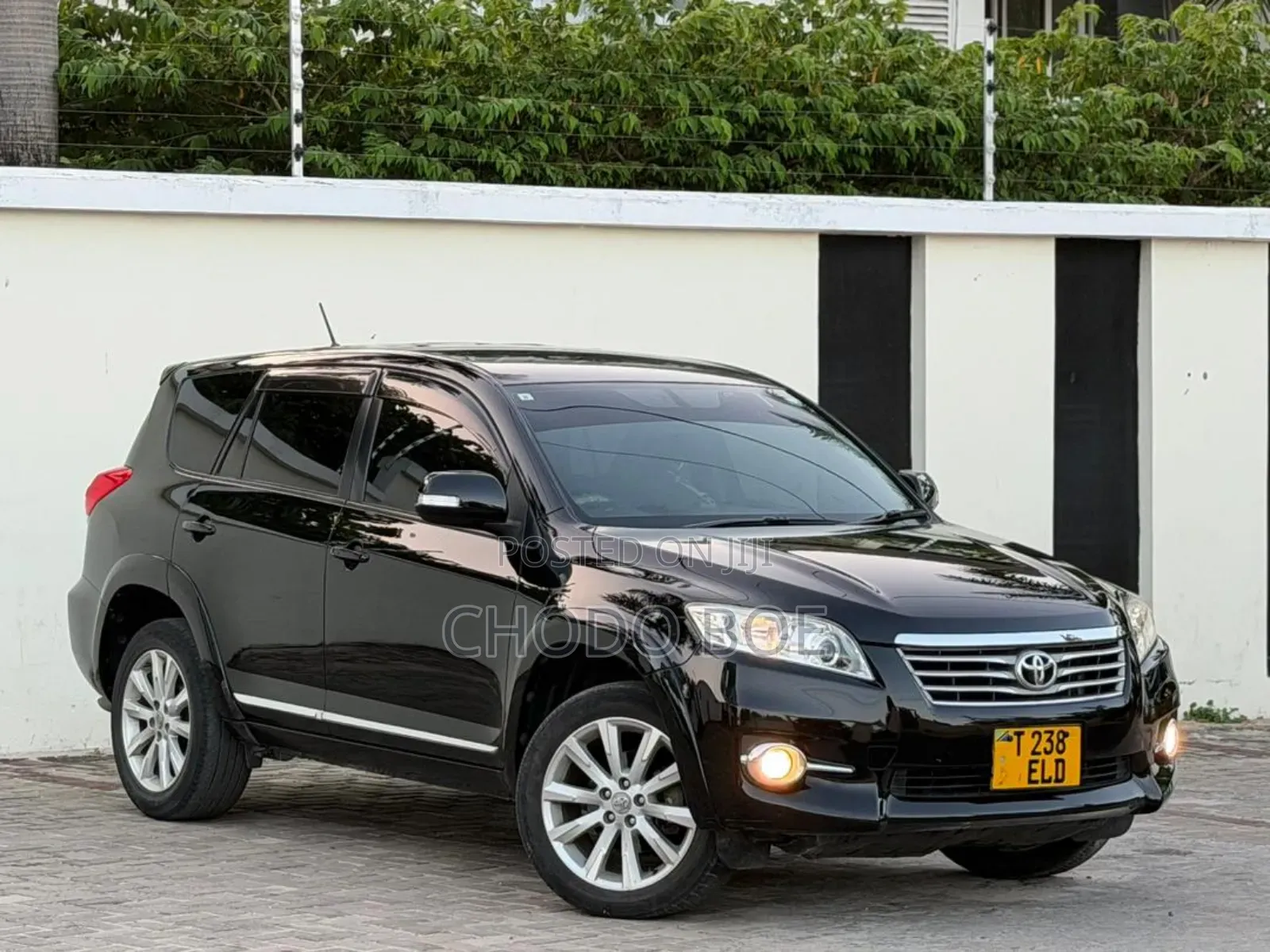 Toyota Vanguard 2011 Black