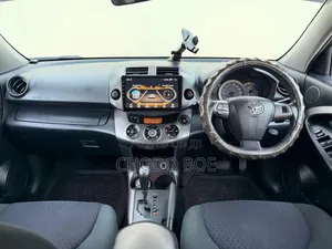 Toyota Vanguard 2011 Black