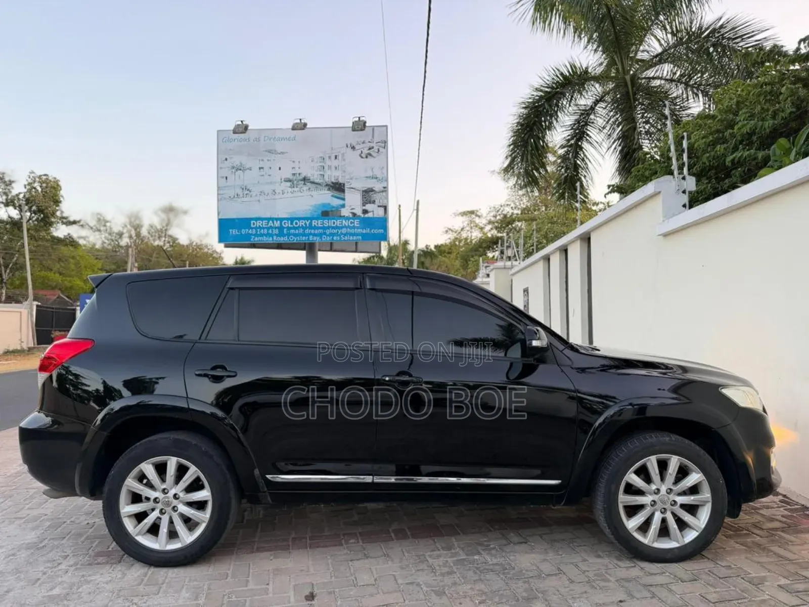 Toyota Vanguard 2011 Black
