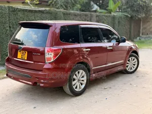 Subaru Forester 2.0D X 2009 Red