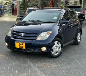 Toyota IST 2005 Blue