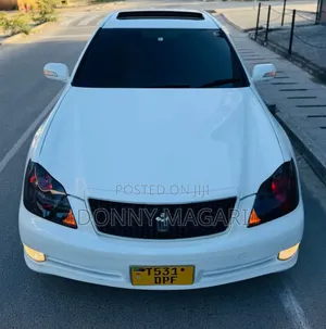 Toyota Crown 2006 White