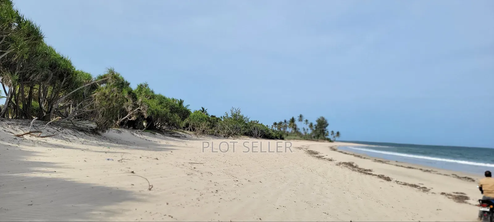 10 Acres Sand Beachplot for Sale