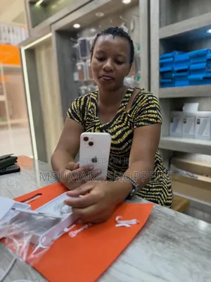 New Apple iPhone 13 128 GB Pink