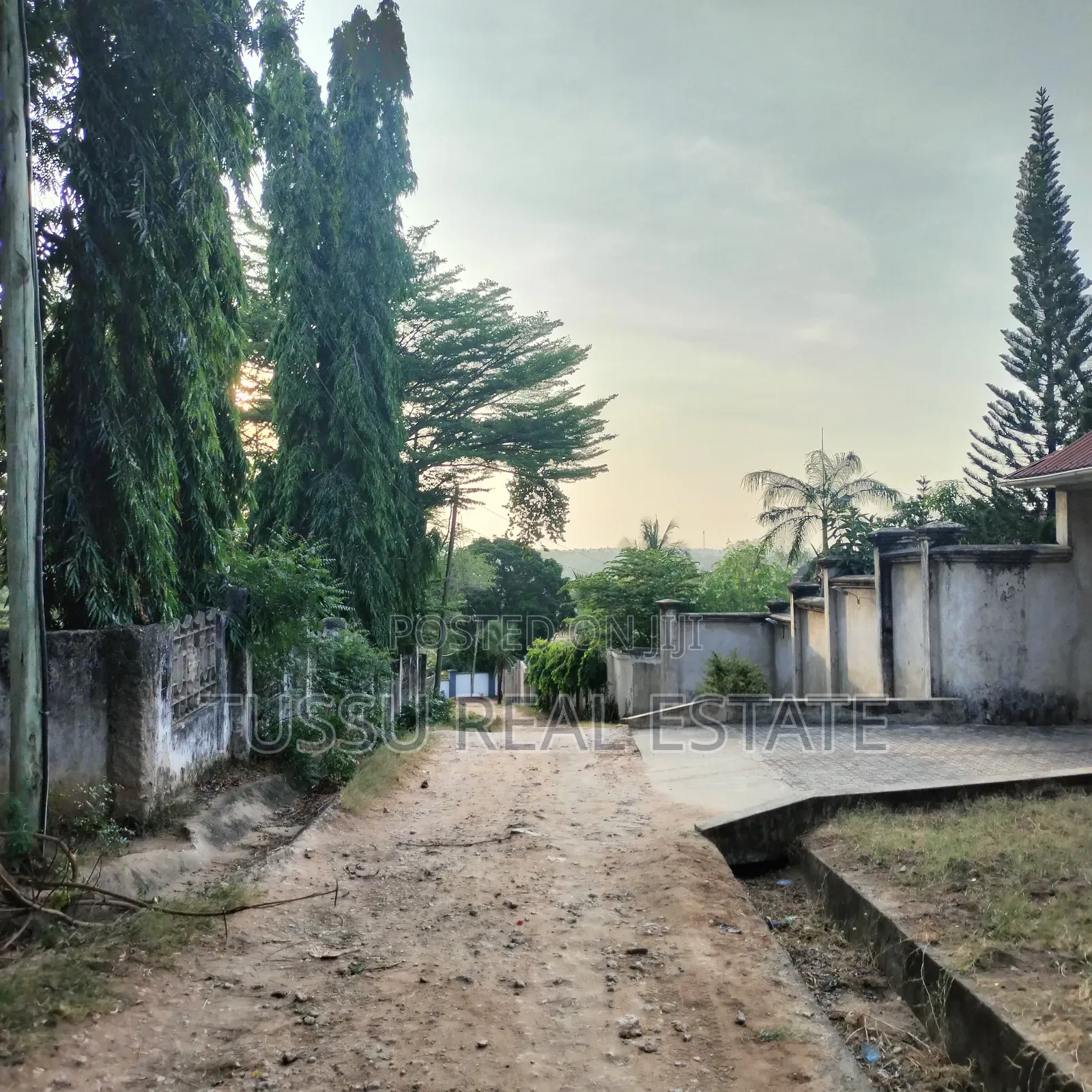 Plot /Farm/House for Sale Salasala Mwisho Wa Lami(1acre)