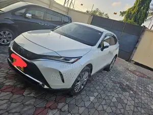 Toyota Harrier 2.0 2020 White