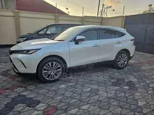 Toyota Harrier 2.0 2020 White