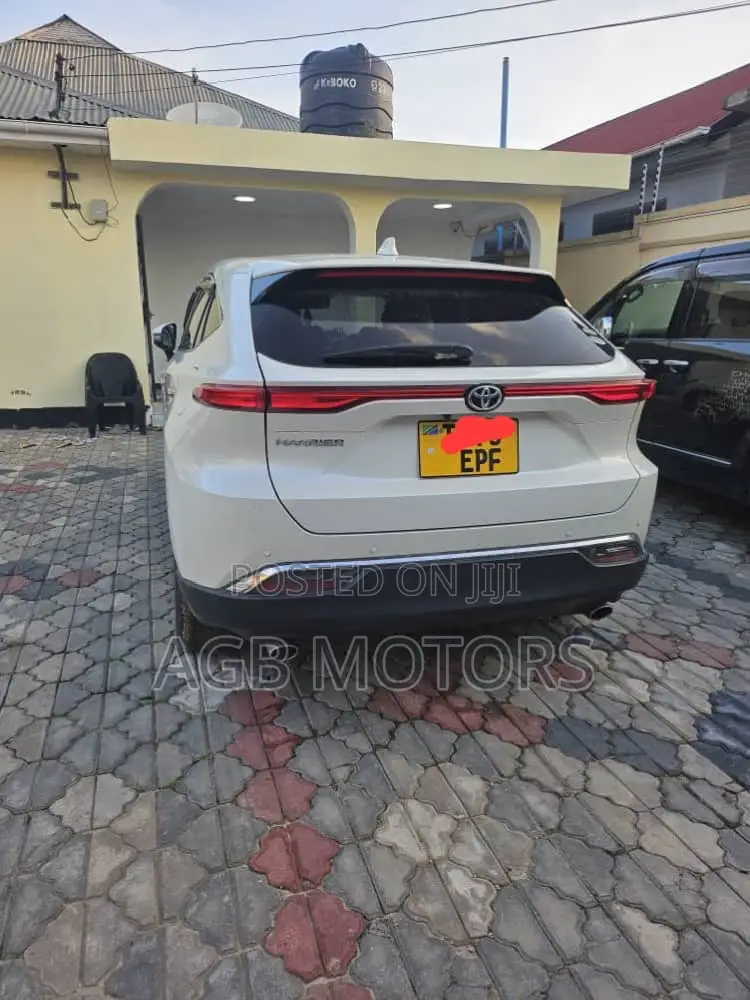 Toyota Harrier 2.0 2020 White