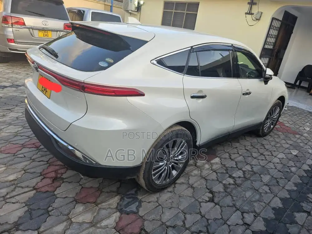 Toyota Harrier 2.0 2020 White