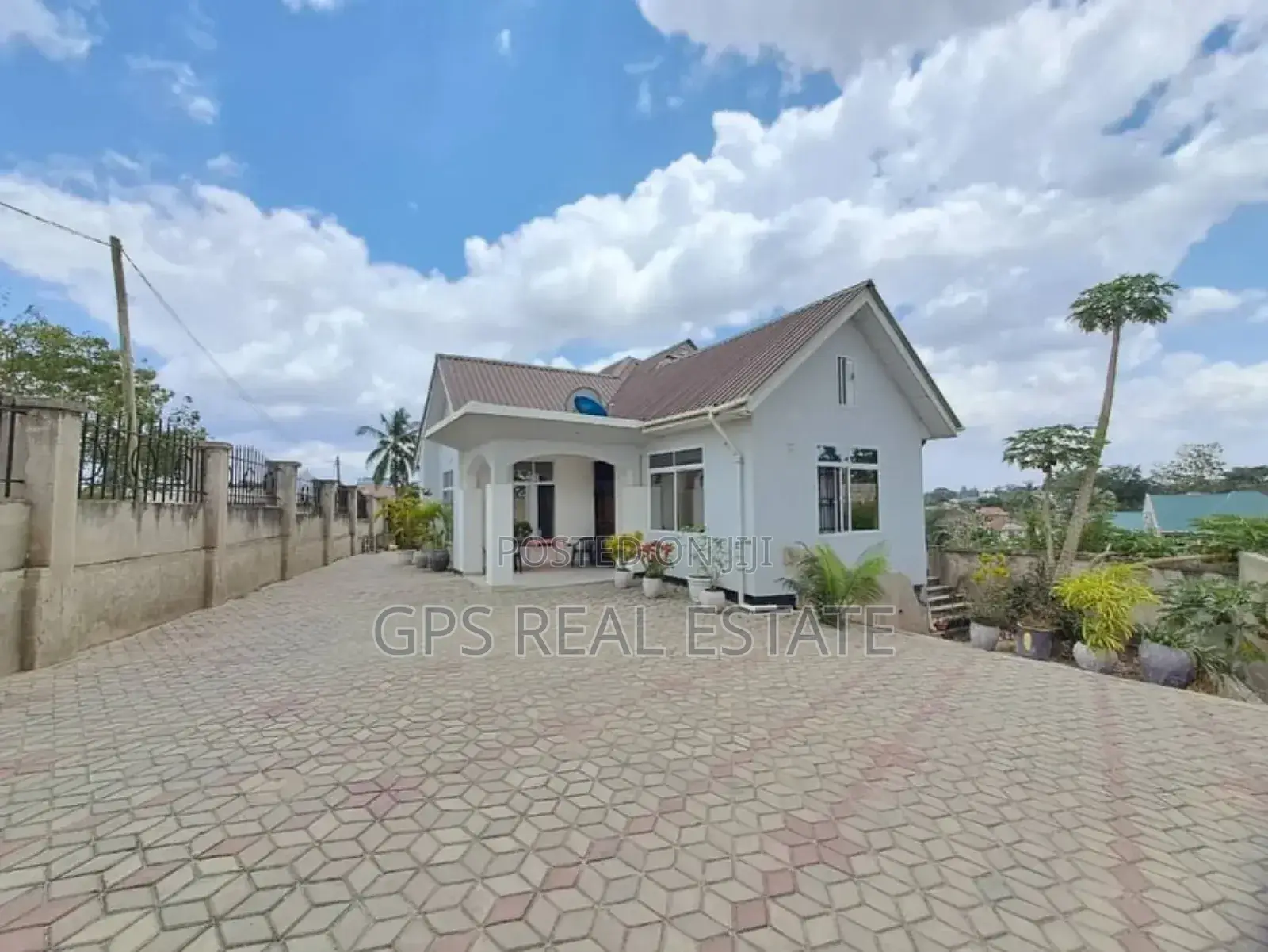 3bdrm House in Kimara Temboni, Kinondoni for sale