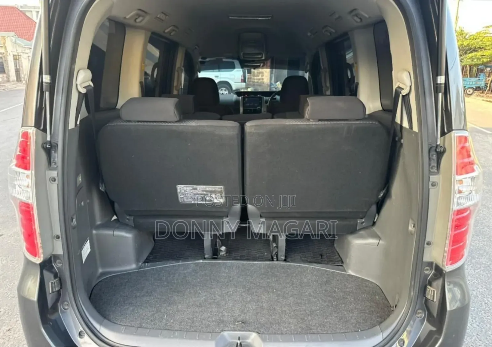 Toyota Noah 2007 Gray