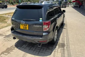Subaru Forester 2010 Gray