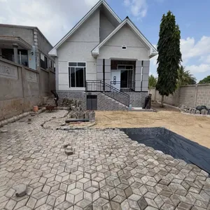 4bdrm House in Goba for rent