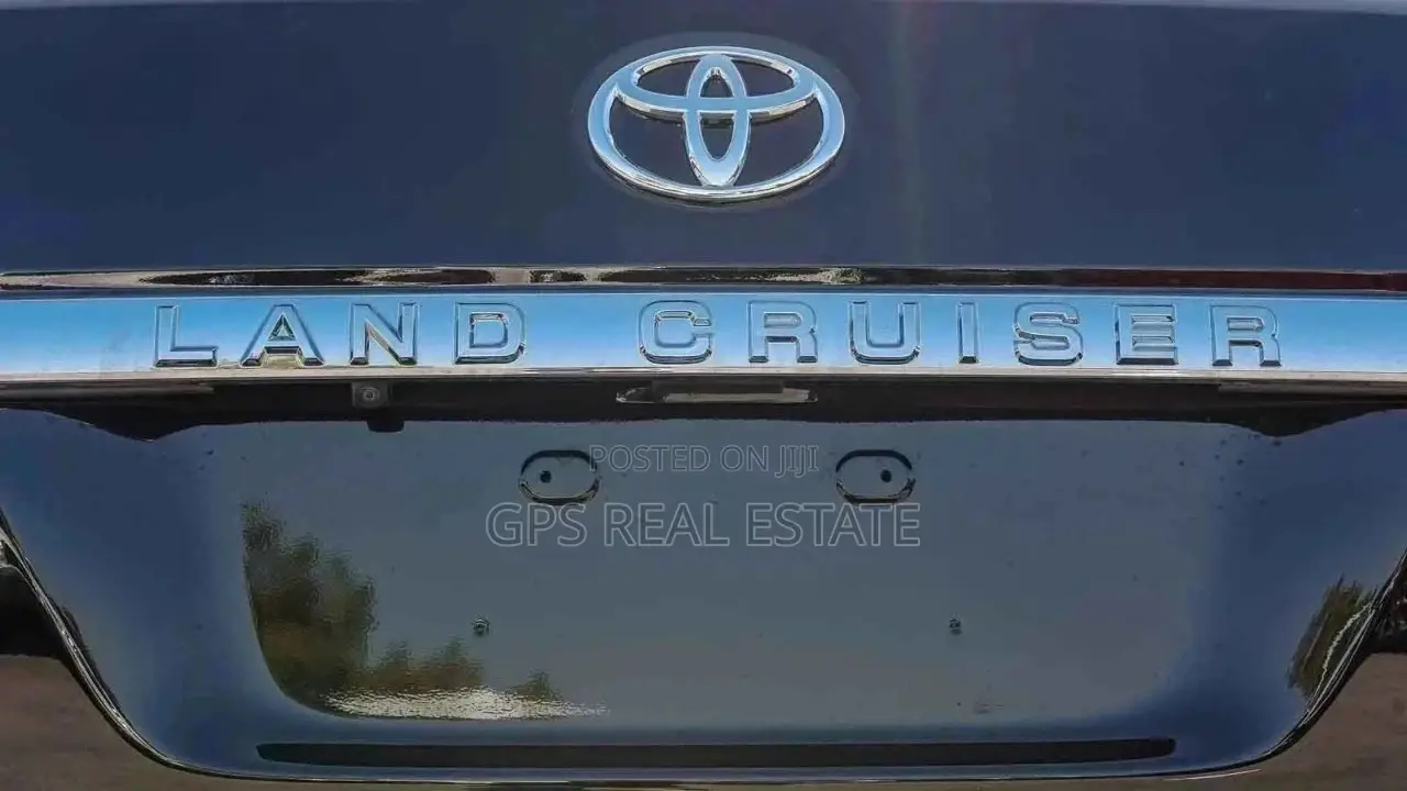 Toyota Land Cruiser 2018 4.6 V8 GX Black