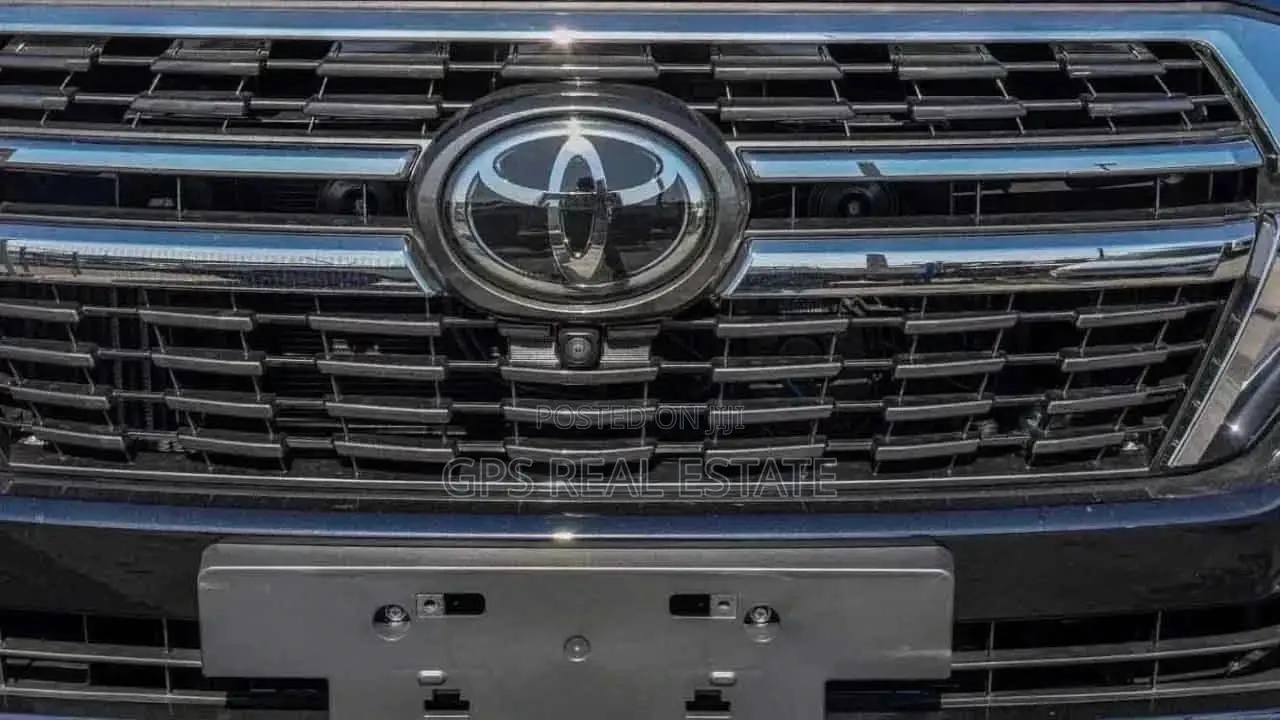 Toyota Land Cruiser 2018 4.6 V8 GX Black