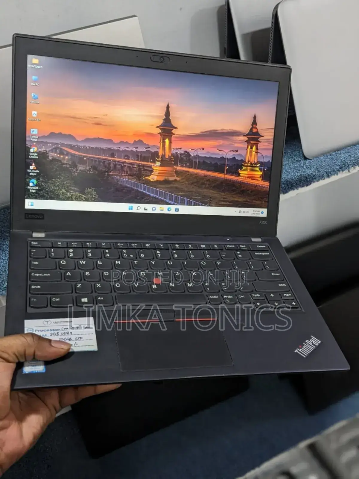 New Laptop Lenovo ThinkPad X280 8GB Intel Core I5 SSD 256GB