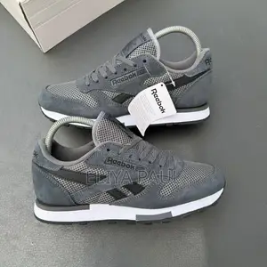 Reebok Sneaker