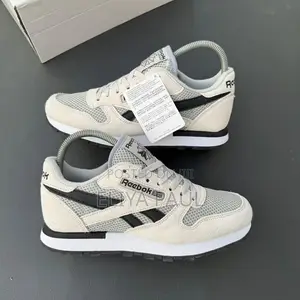 Reebok Sneaker
