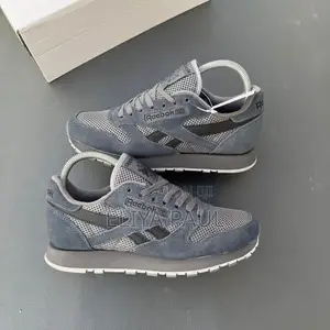 Reebok Sneaker
