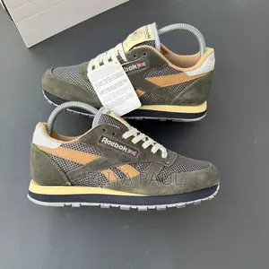 Reebok Sneaker