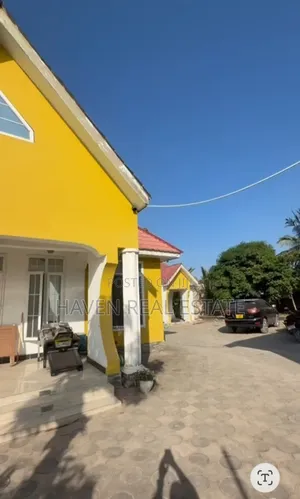 6bdrm House in Kinyerezi for sale