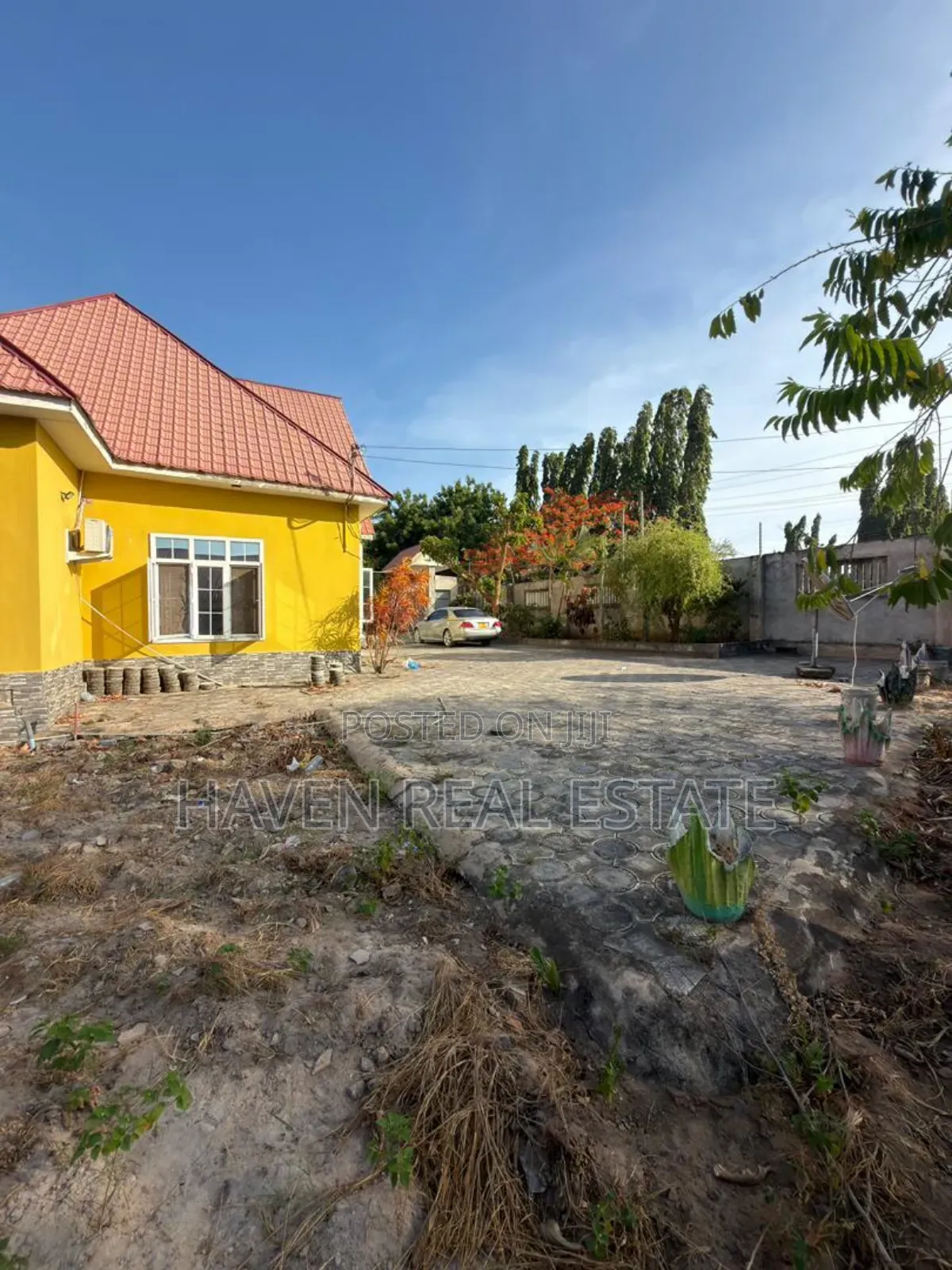 6bdrm House in Kinyerezi for sale