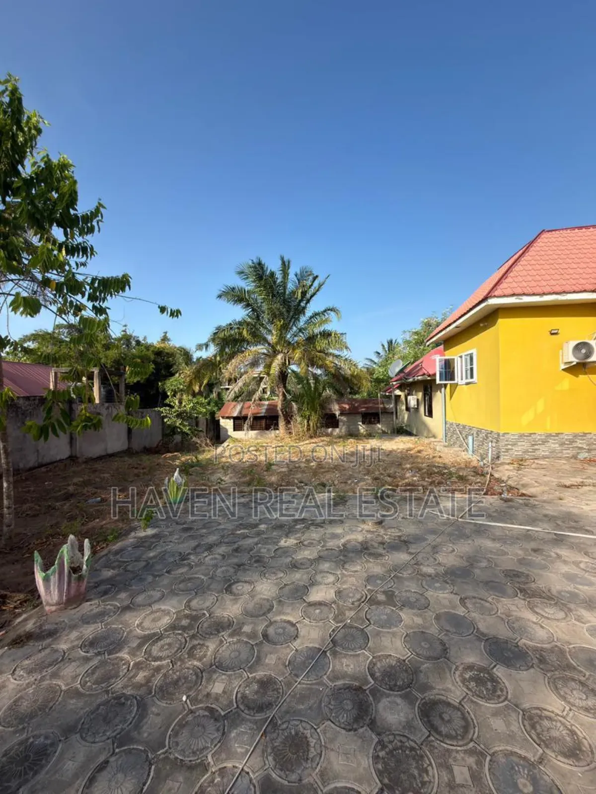 6bdrm House in Kinyerezi for sale