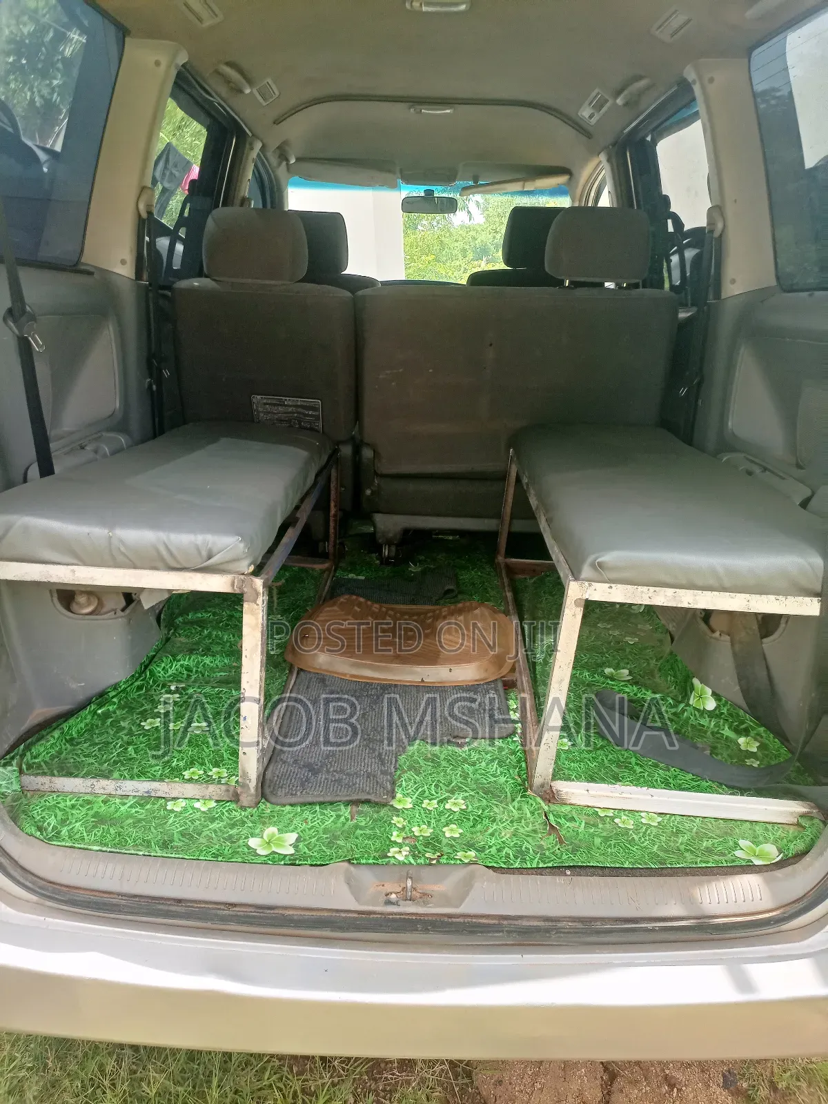 Toyota Voxy 2006 Silver