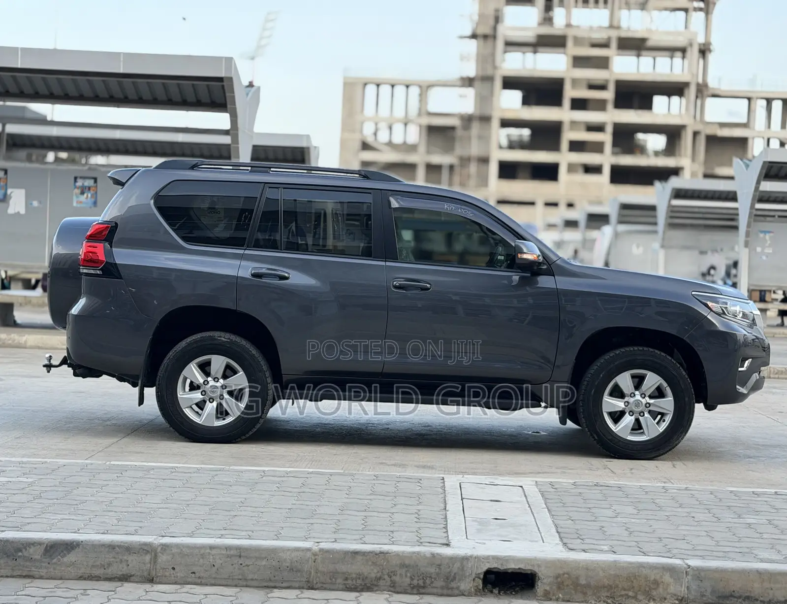 Toyota Land Cruiser Prado 2.8 2022 Gray