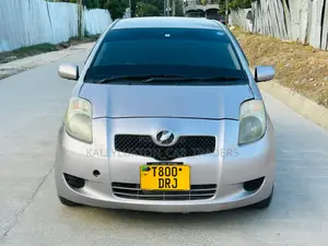 Toyota Vitz 2005 Pink