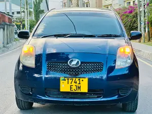 Toyota Vitz 1.0 FWD 3dr 2005 Blue