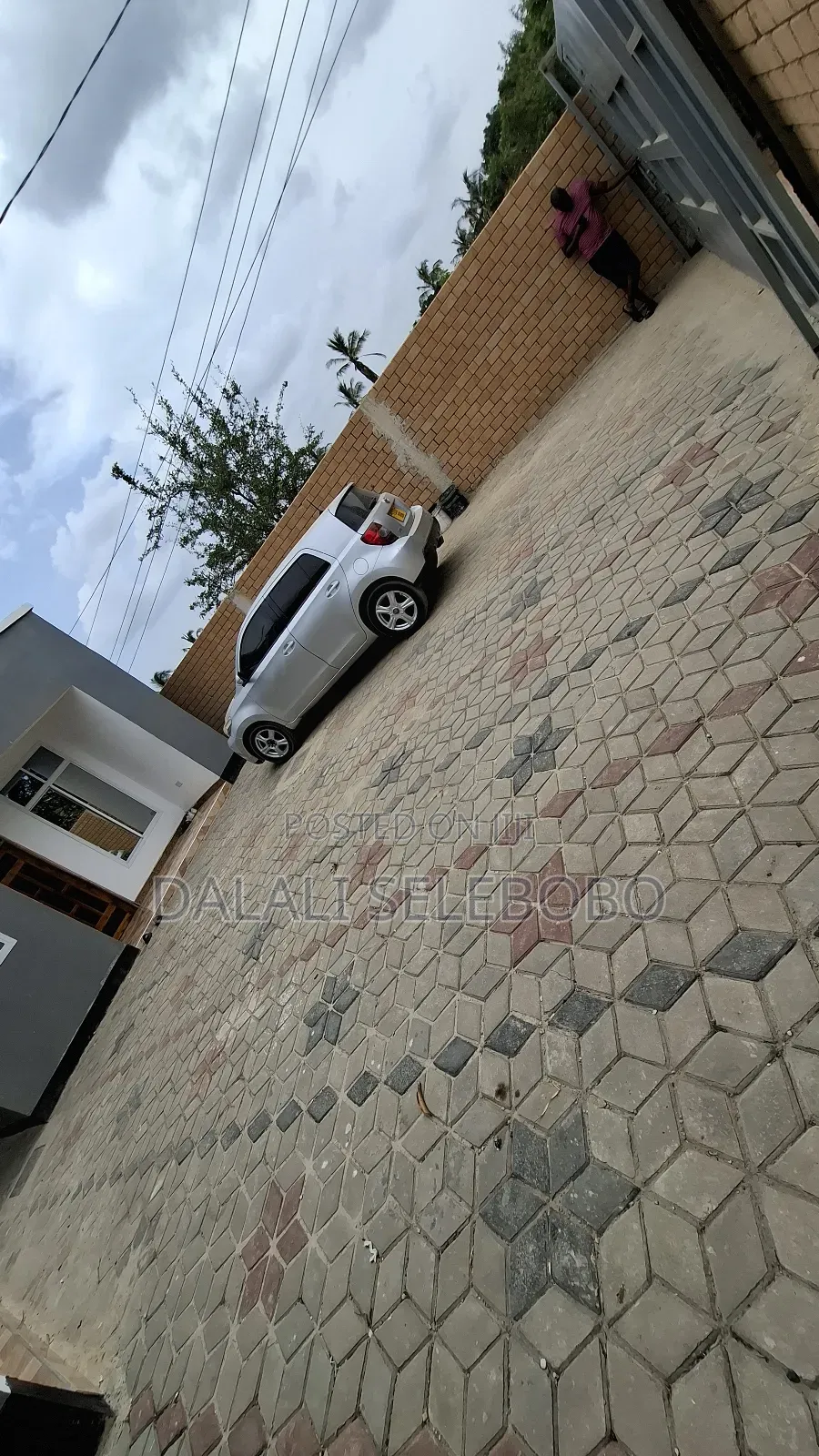 6bdrm Apartment in Madale Atlasi, Kinondoni for sale