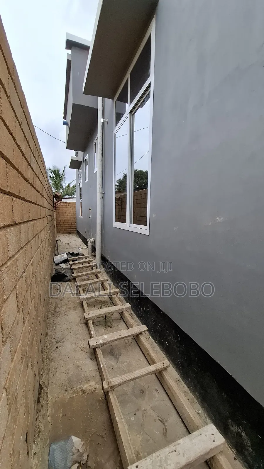 6bdrm Apartment in Madale Atlasi, Kinondoni for sale