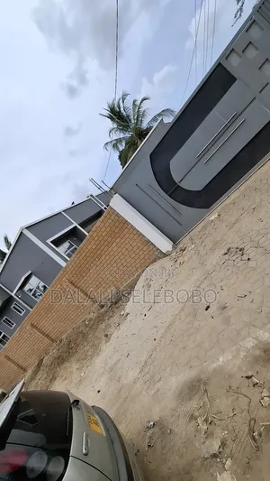 5bdrm Bungalow in Kinondoni for sale