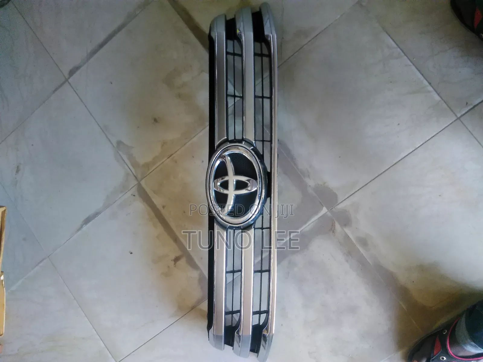 Hilux Revo Grill