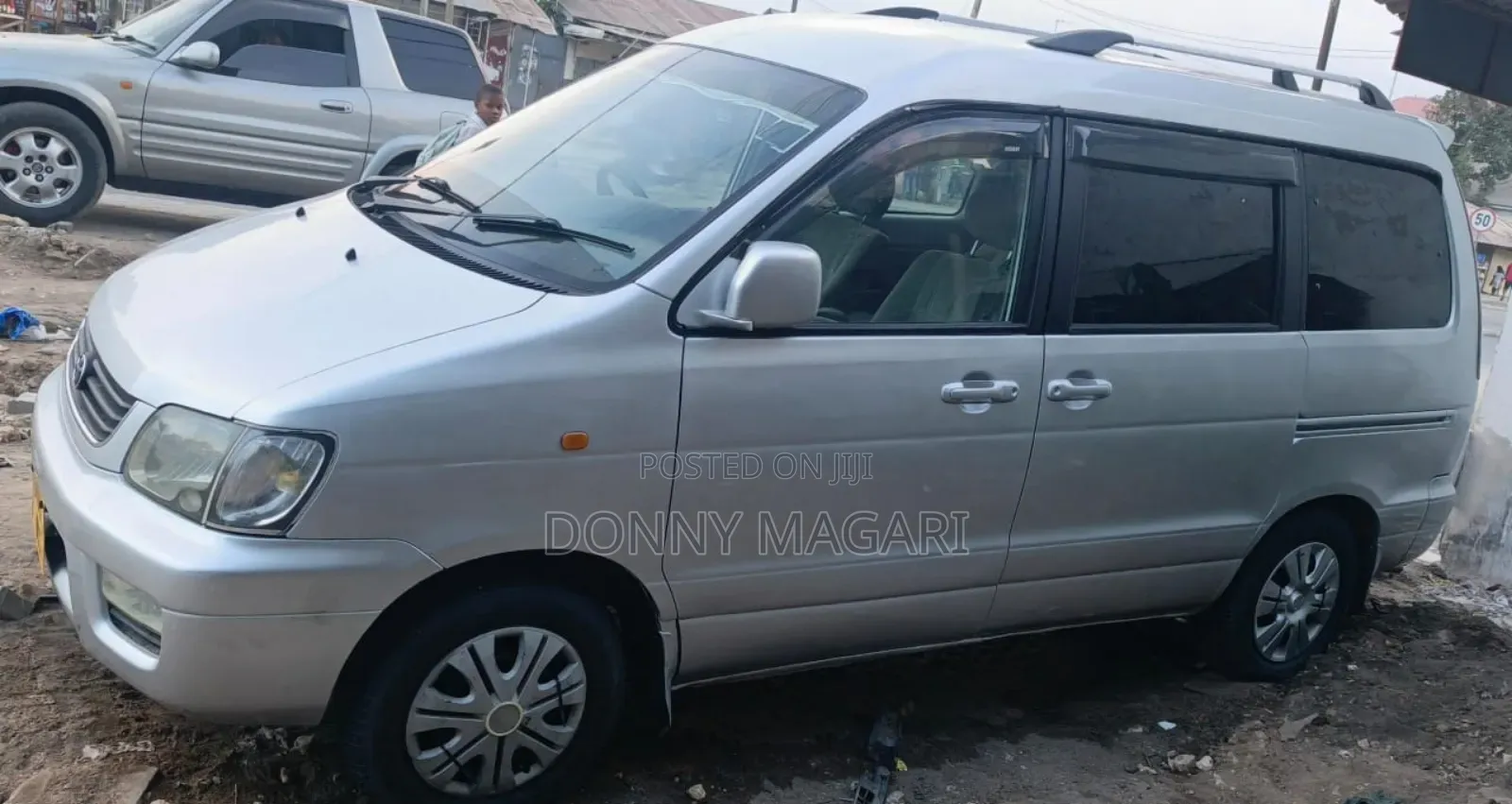 Toyota Noah 2005 Silver