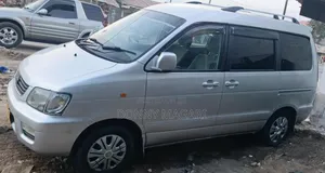Toyota Noah 2005 Silver