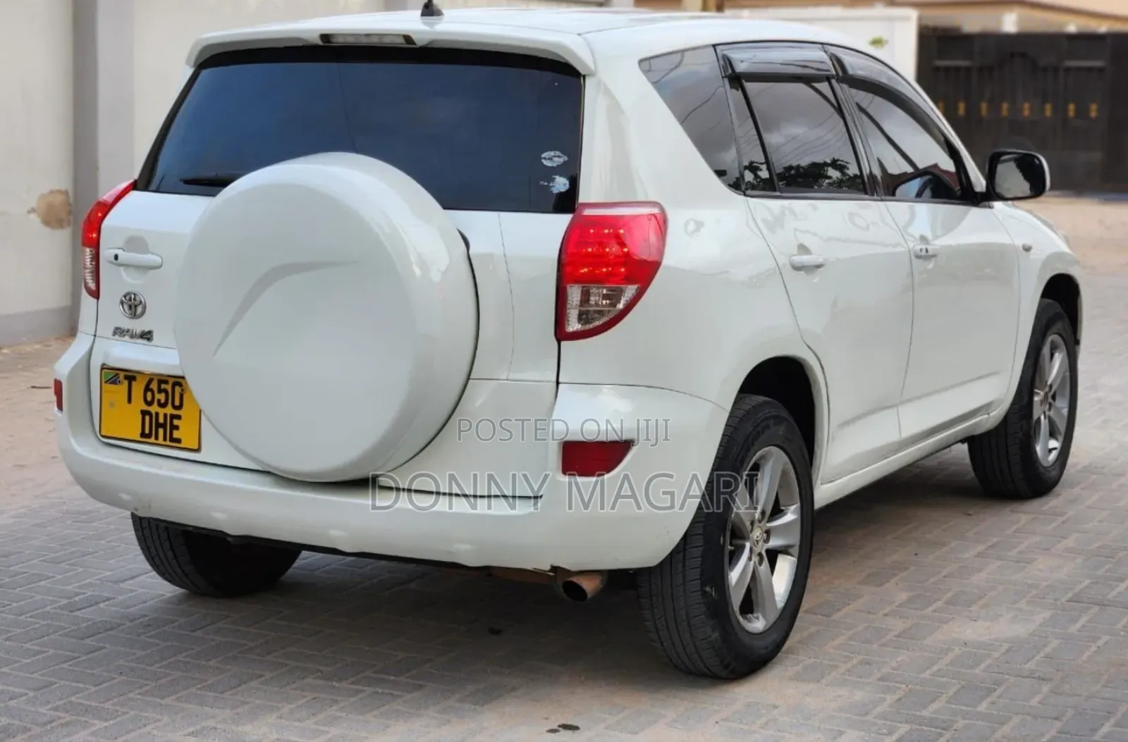 Toyota RAV4 2008 White