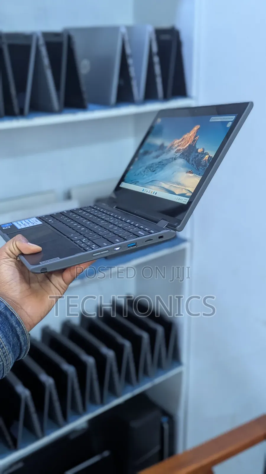 Laptop Lenovo 300e 4GB Intel SSD 128GB