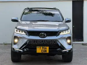 Toyota Fortuner 2018 Gray